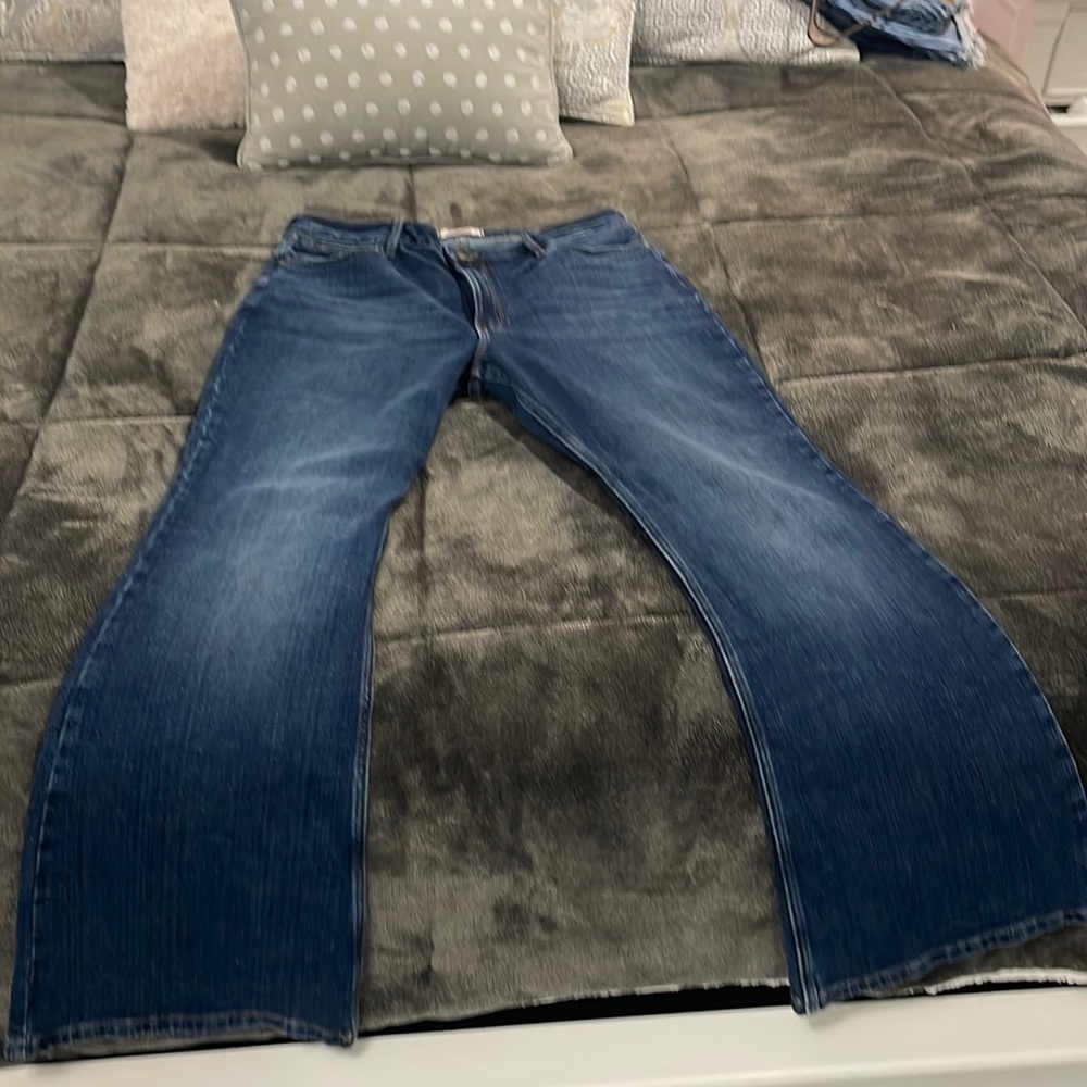 Wrangler, High rise fierce flare, size 14, brand new, no tears or stains.